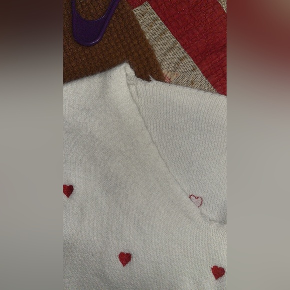 Women’s heart sweater - Picture 2 of 2